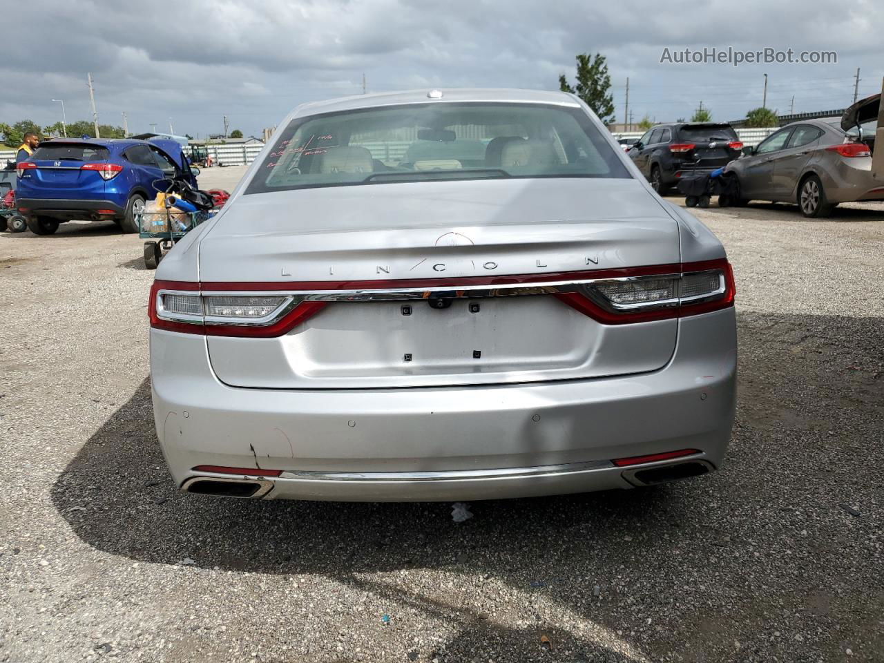 2017 Lincoln Continental Select Серебряный vin: 1LN6L9SK7H5636588