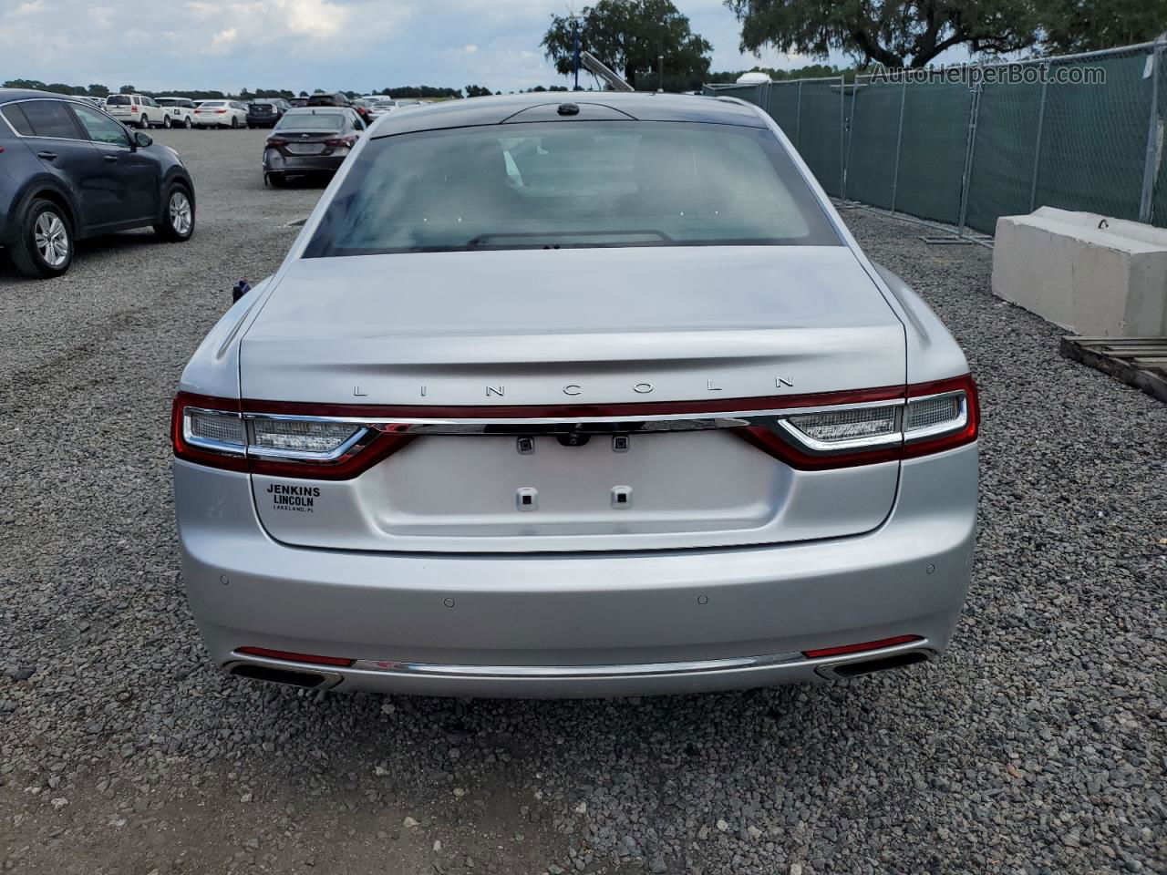 2017 Lincoln Continental Select Silver vin: 1LN6L9SK8H5620366