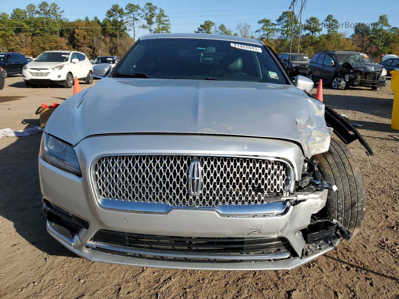 2017 Lincoln Continental Select Серебряный vin: 1LN6L9SKXH5626671