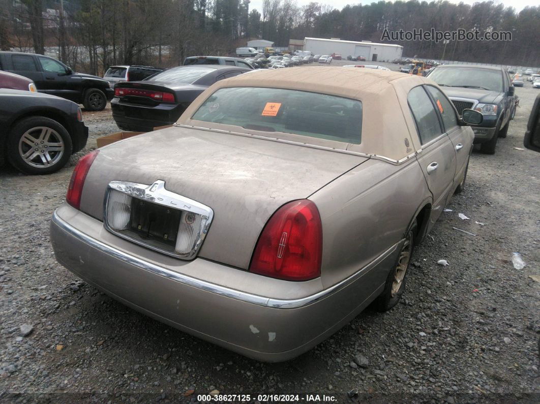 1999 Lincoln Town Car Signature Beige vin: 1LNFM82W0XY607117