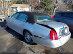 1999 Lincoln Town Car Signature Серебряный vin: 1LNFM82W8XY603431