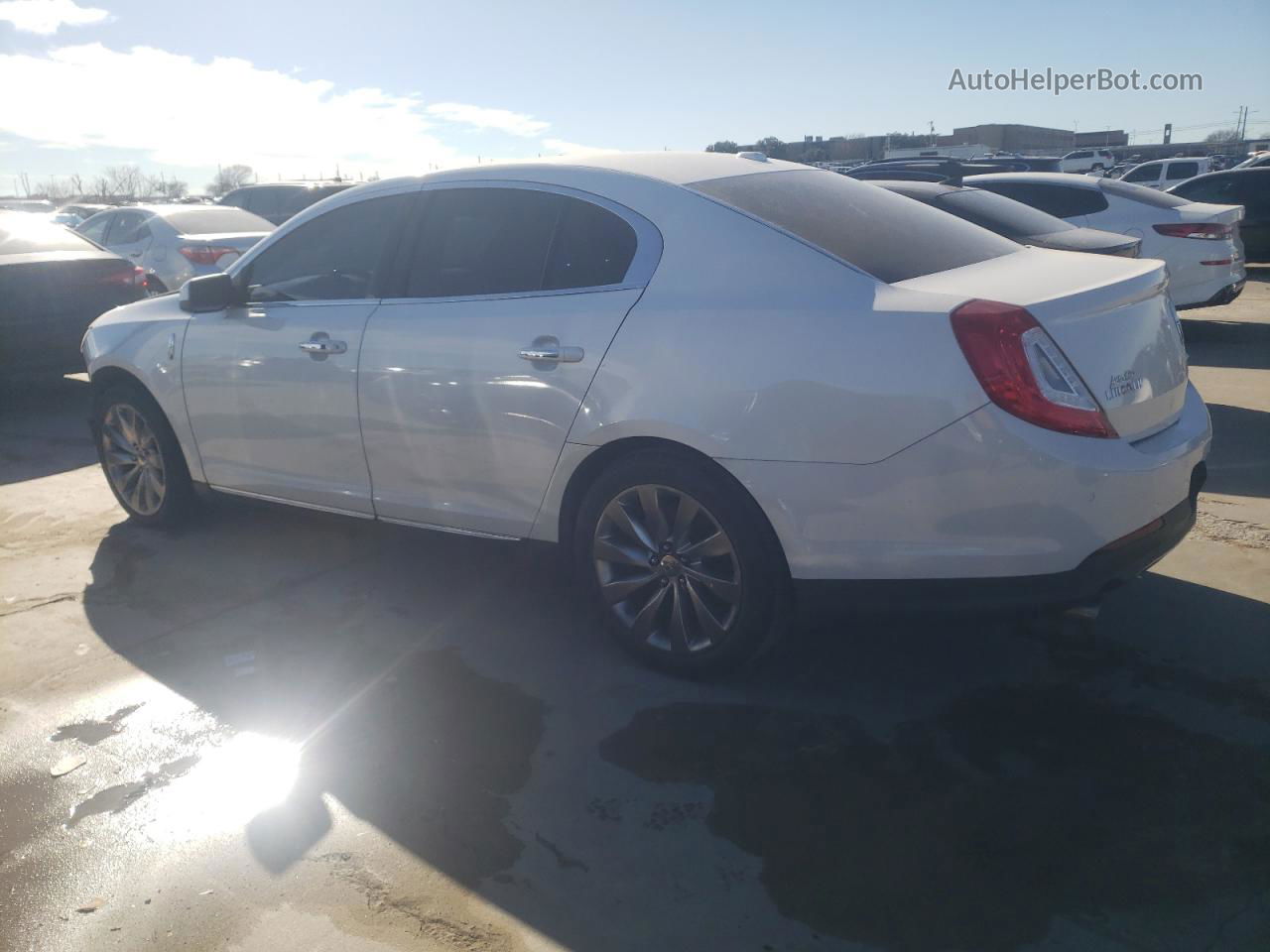 2014 Lincoln Mks  White vin: 1LNHL9DK2EG610017