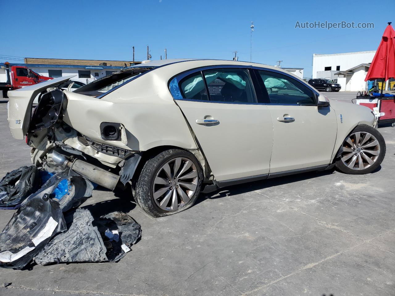 2014 Lincoln Mks  Cream vin: 1LNHL9DK8EG602570