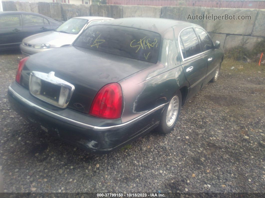 1999 Lincoln Town Car Executive Green vin: 1LNHM81W1XY673864