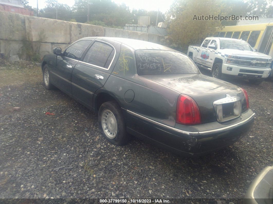 1999 Lincoln Town Car Executive Green vin: 1LNHM81W1XY673864