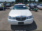 1999 Lincoln Town Car Executive White vin: 1LNHM81W2XY696196