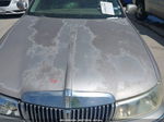 1999 Lincoln Town Car Executive Beige vin: 1LNHM81W3XY717198