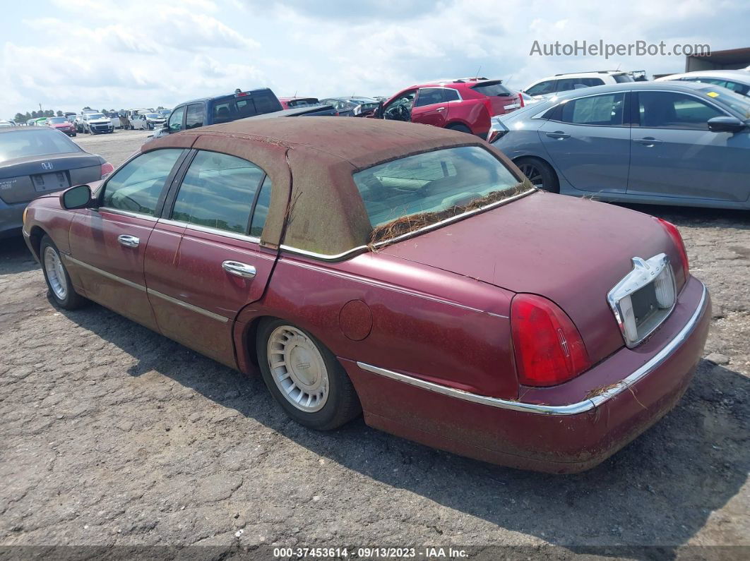 1999 Lincoln Town Car Executive Maroon vin: 1LNHM81W4XY648618