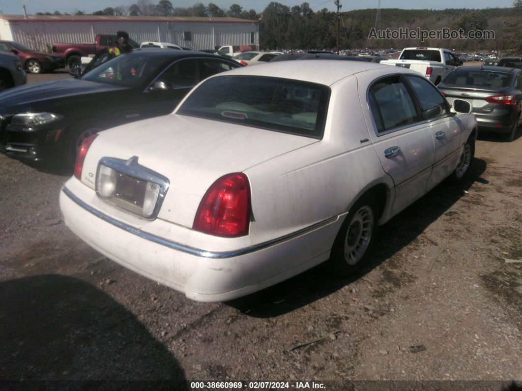 1999 Lincoln Town Car Executive White vin: 1LNHM81W4XY714455