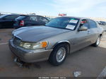 1999 Lincoln Town Car Executive Beige vin: 1LNHM81W6XY674136