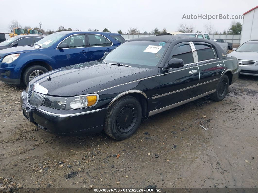 1999 Lincoln Town Car Executive Black vin: 1LNHM81WXXY628387