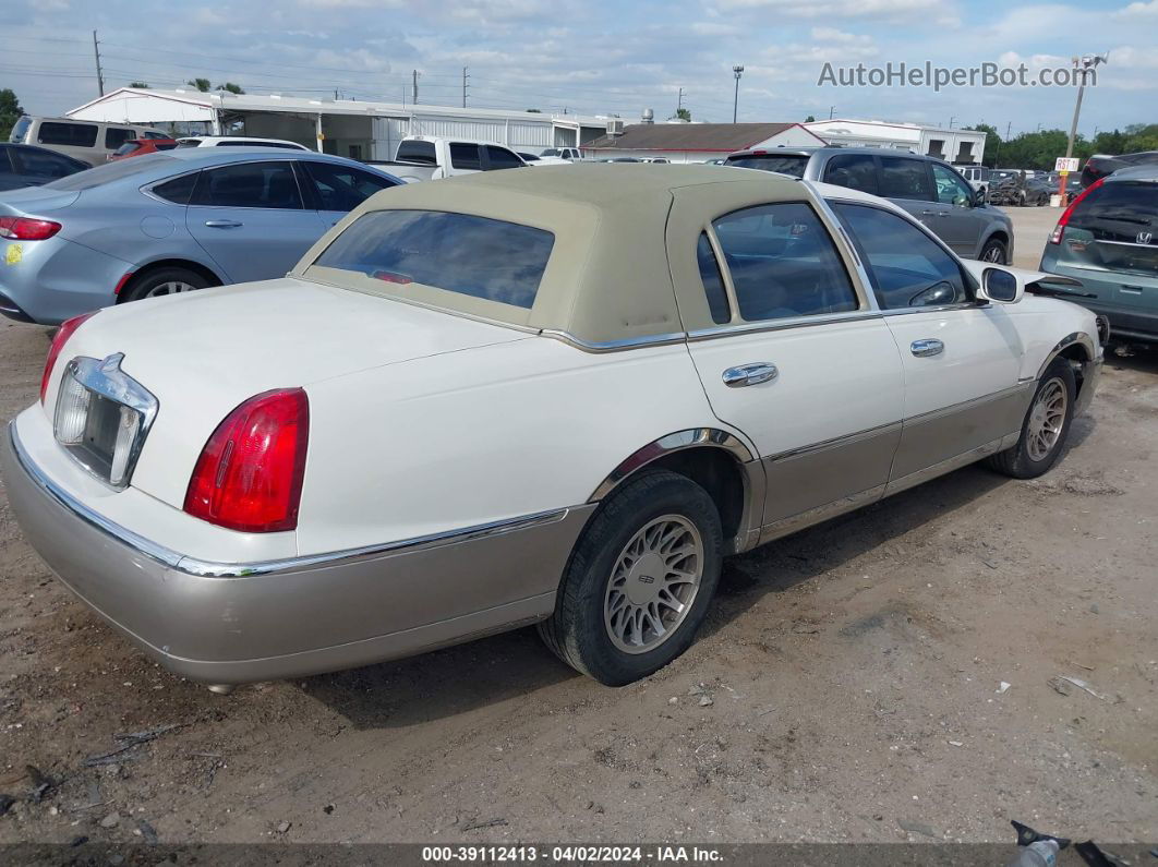 1999 Lincoln Town Car Signature White vin: 1LNHM82W0XY707372