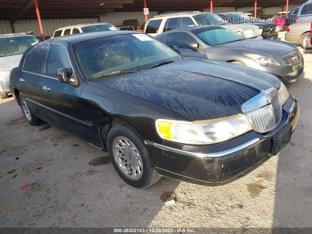 1999 Lincoln Town Car Signature Black vin: 1LNHM82W2XY687514