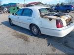 1999 Lincoln Town Car Signature White vin: 1LNHM82W3XY620484