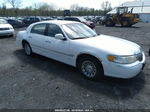 1999 Lincoln Town Car Signature Белый vin: 1LNHM82W3XY625572