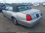 1999 Lincoln Town Car Signature Silver vin: 1LNHM82W3XY692625