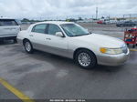 1999 Lincoln Town Car Signature White vin: 1LNHM82W8XY672791