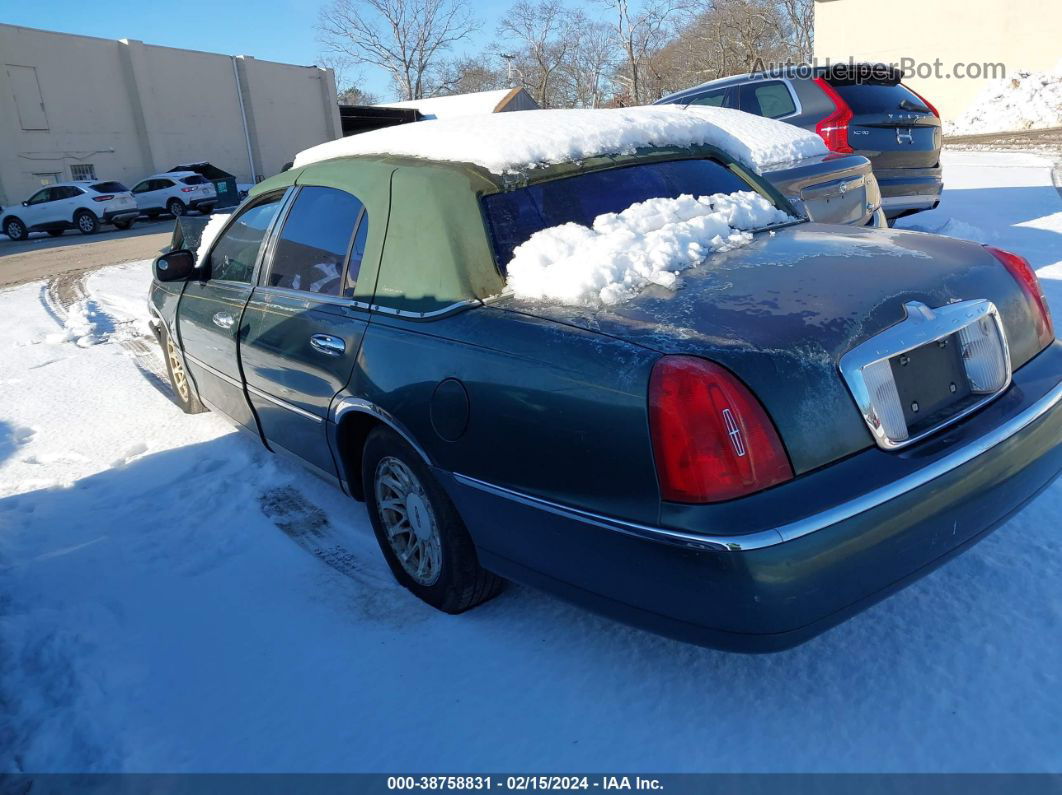 1999 Lincoln Town Car Signature Green vin: 1LNHM82WXXY625200