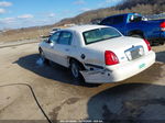 1999 Lincoln Town Car Signature White vin: 1LNHM82WXXY715432