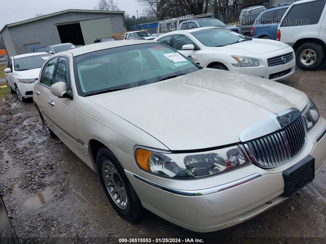 1999 Lincoln Town Car Cartier Cream vin: 1LNHM83W1XY627822