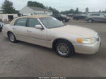 1999 Lincoln Town Car Cartier Cream vin: 1LNHM83W2XY641311