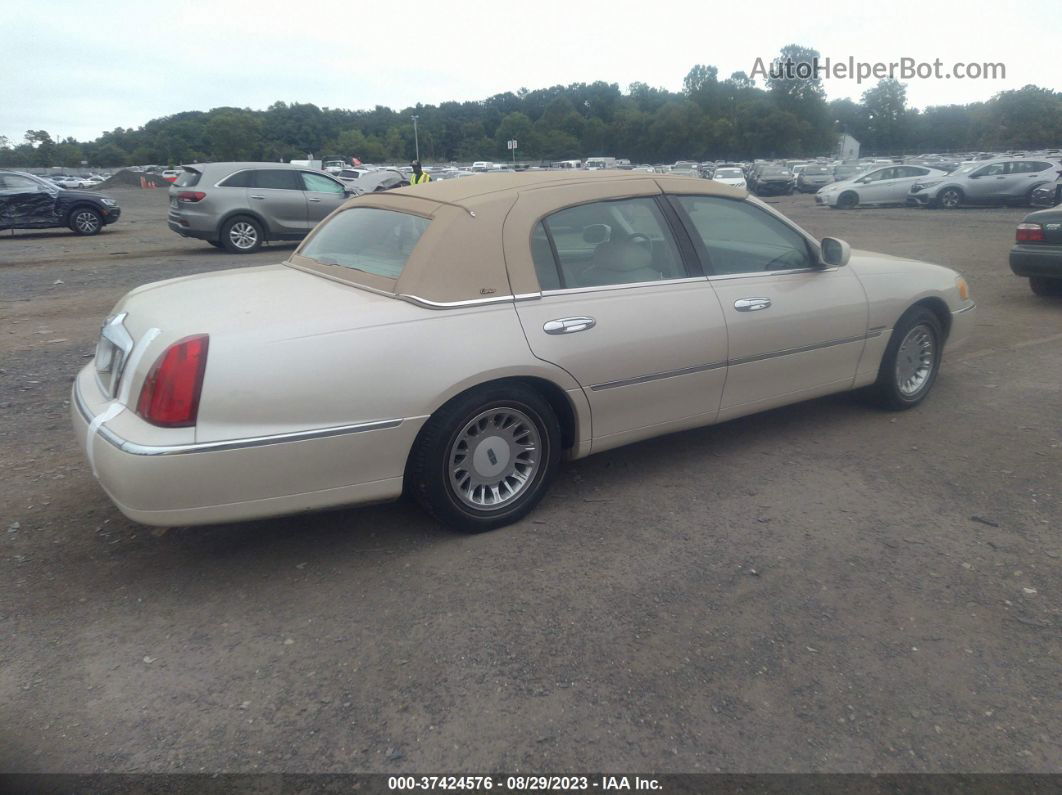 1999 Lincoln Town Car Cartier Cream vin: 1LNHM83W2XY641311