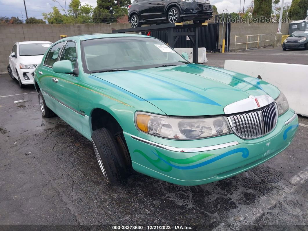 1999 Lincoln Town Car Cartier Green vin: 1LNHM83W3XY703914