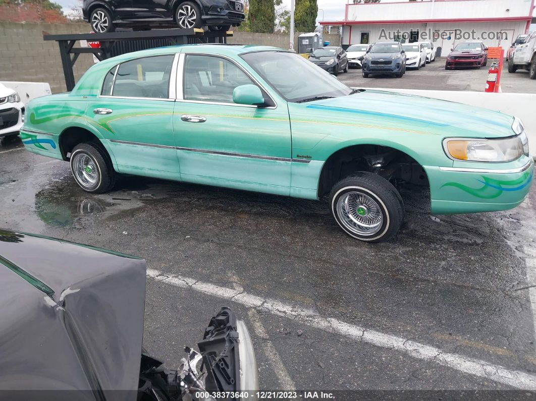 1999 Lincoln Town Car Cartier Green vin: 1LNHM83W3XY703914