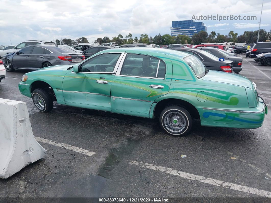 1999 Lincoln Town Car Cartier Green vin: 1LNHM83W3XY703914