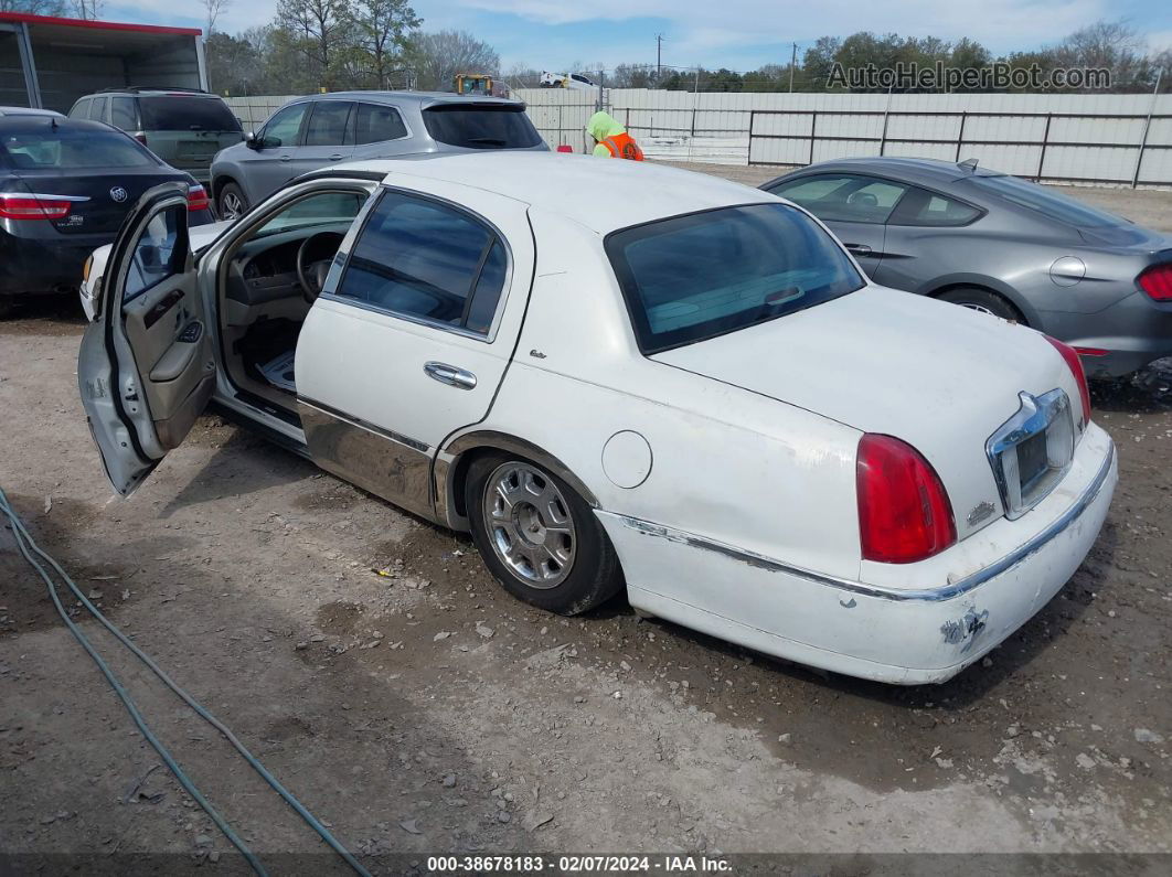 1999 Lincoln Town Car Cartier White vin: 1LNHM83W3XY704559