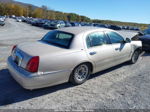 1999 Lincoln Town Car Cartier Золотой vin: 1LNHM83W5XY716809