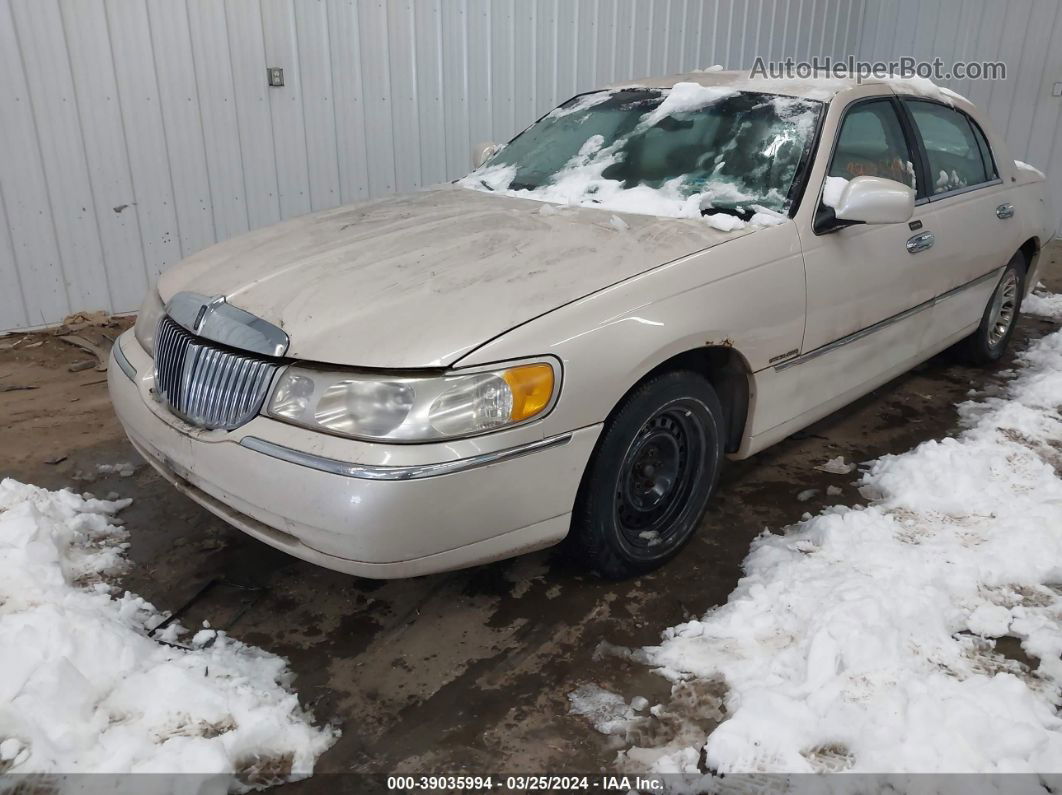 1999 Lincoln Town Car Cartier Cream vin: 1LNHM83WXXY716465