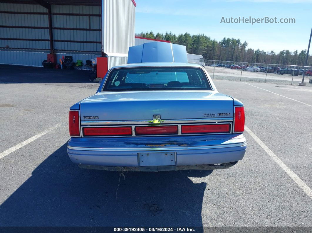 1995 Lincoln Town Car Executive Blue vin: 1LNLM81W4SY658553