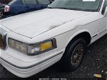 1995 Lincoln Town Car Signature/spinnaker White vin: 1LNLM82W0SY674537