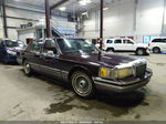 1992 Lincoln Town Car Signature Purple vin: 1LNLM82W4NY611753