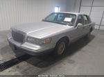 1995 Lincoln Town Car Signature/spinnaker Silver vin: 1LNLM82W4SY616995