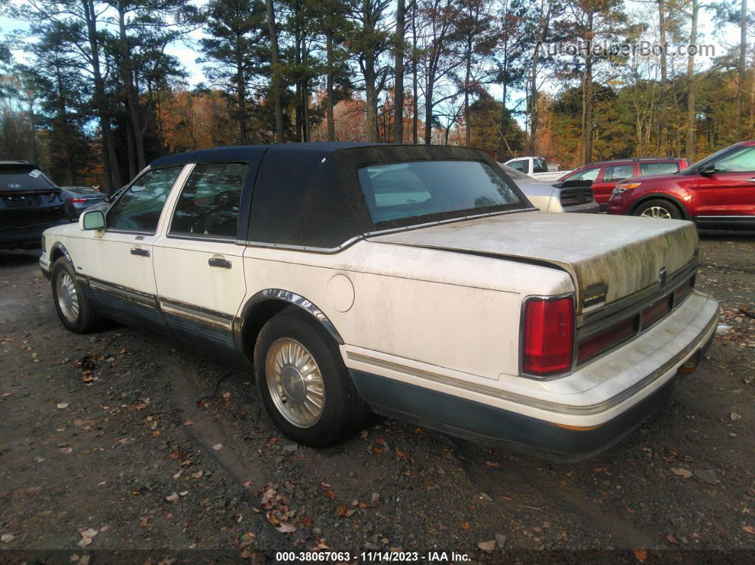 1995 Lincoln Town Car Signature/spinnaker White vin: 1LNLM82W4SY663766