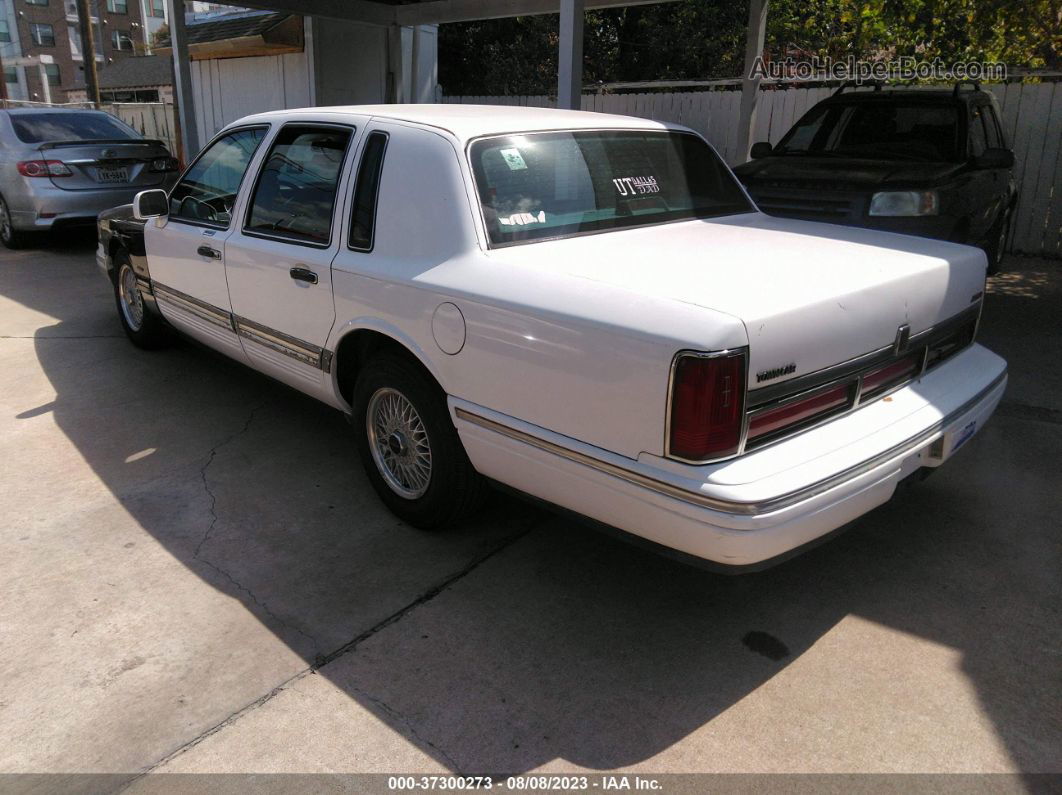 1995 Lincoln Town Car Signature/spinnaker White vin: 1LNLM82W4SY765343