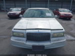 1995 Lincoln Town Car Signature/spinnaker Silver vin: 1LNLM82W5SY671536