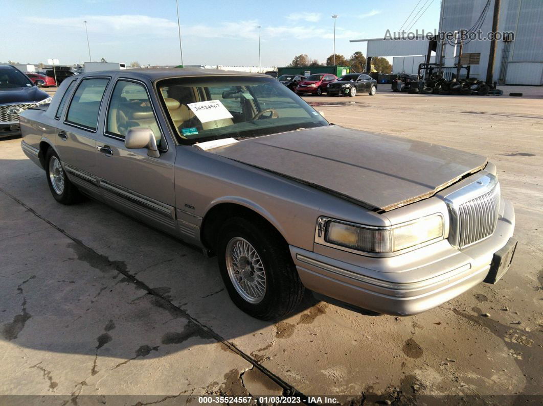 1995 Lincoln Town Car Signature/spinnaker Brown vin: 1LNLM82W6SY648329