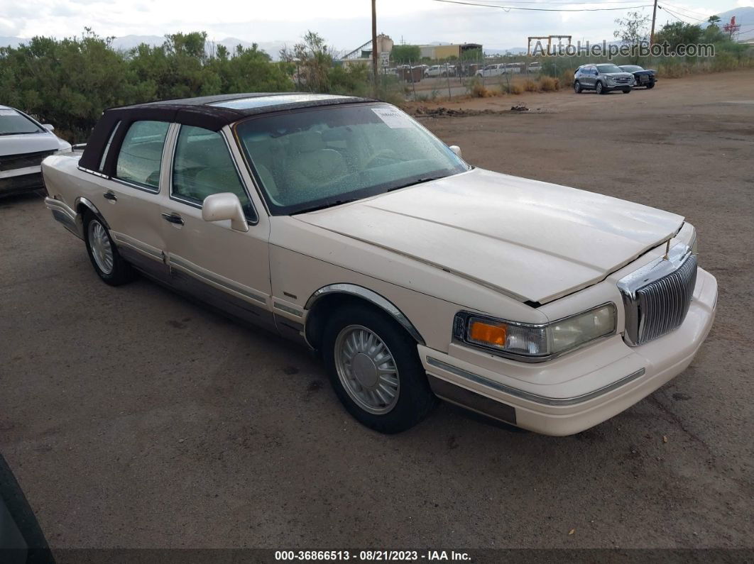 1995 Lincoln Town Car Cartier Yellow vin: 1LNLM83W5SY647252