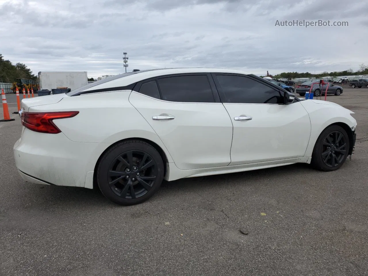 2017 Nissan Maxima 3.5s White vin: 1N4AA6AP9HC408982