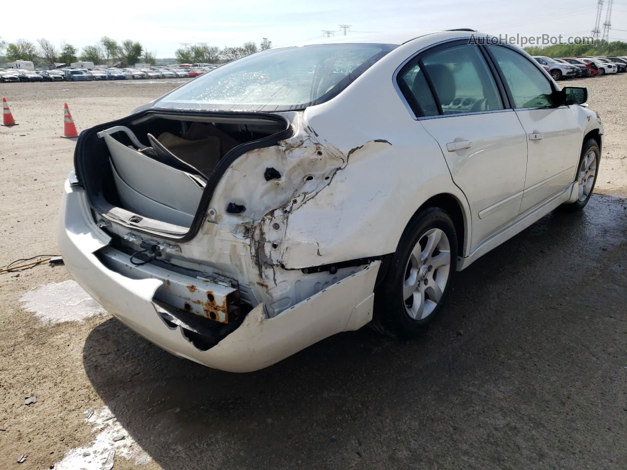 2009 Nissan Altima 2.5 White vin: 1N4AL21E19C197442