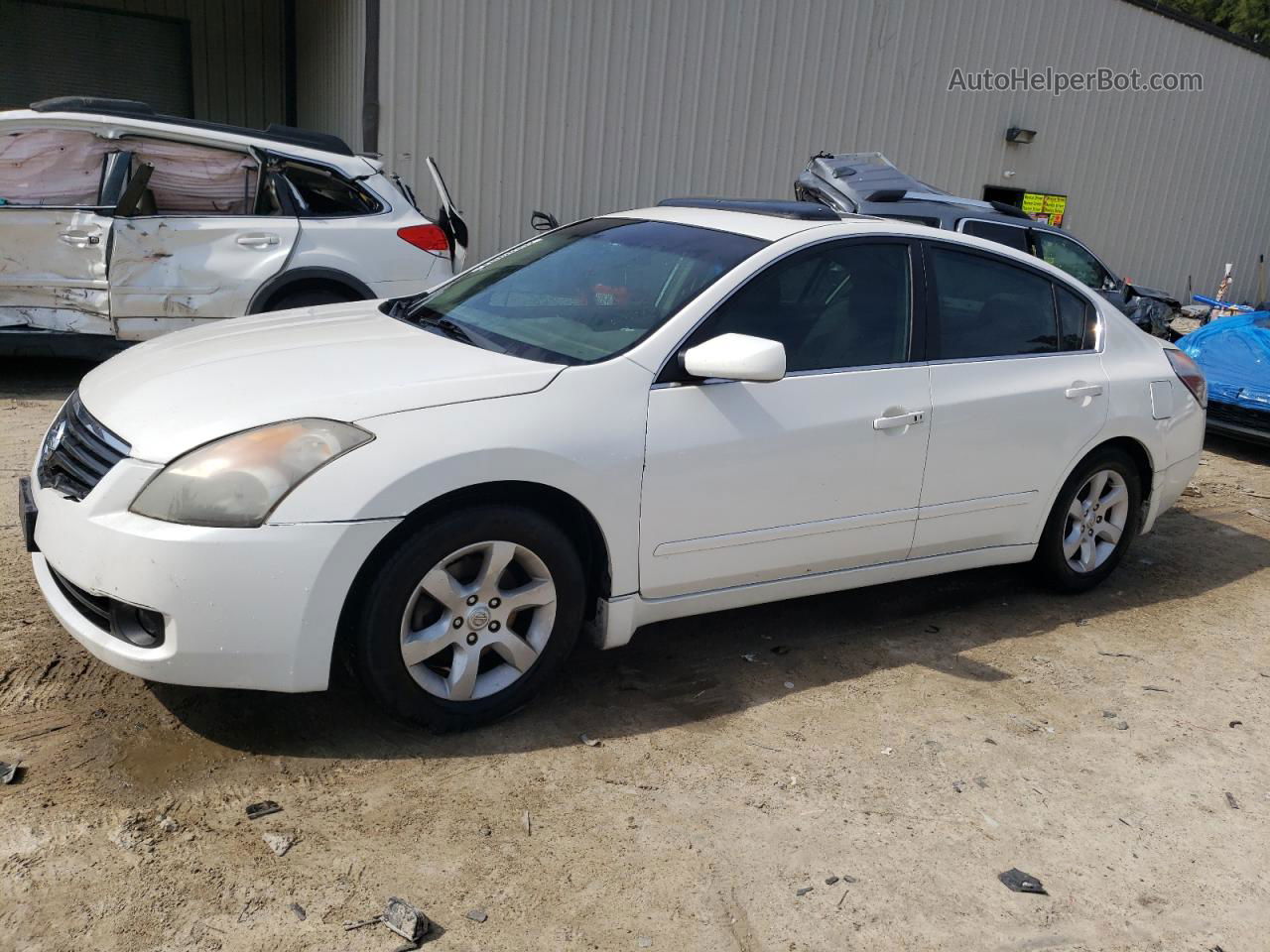 2009 Nissan Altima 2.5 White vin: 1N4AL21E39C168377