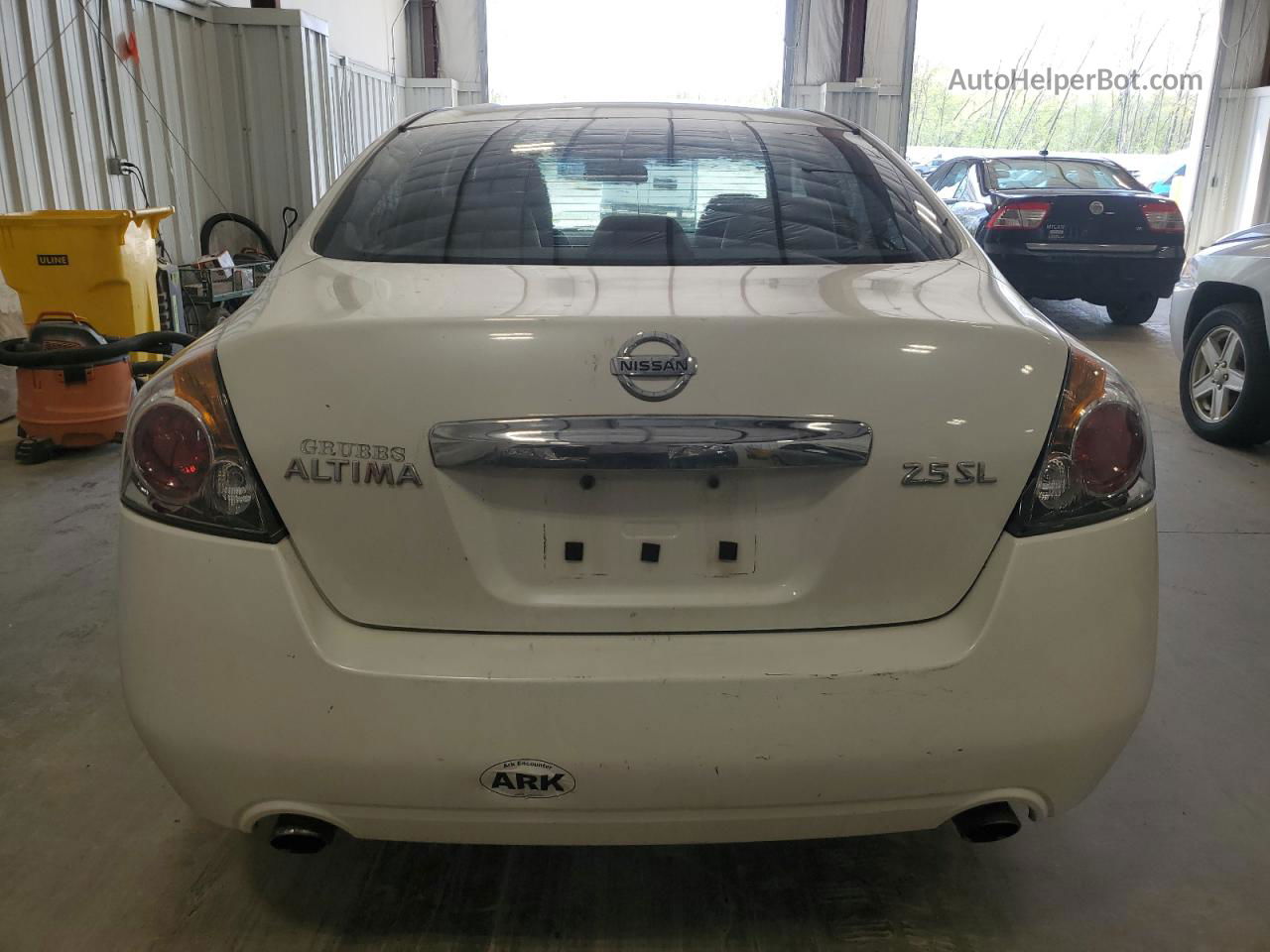 2011 Nissan Altima Base Белый vin: 1N4AL2AP0BN459558