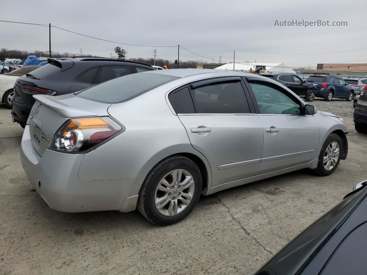 2011 Nissan Altima Base Серебряный vin: 1N4AL2AP0BN498196