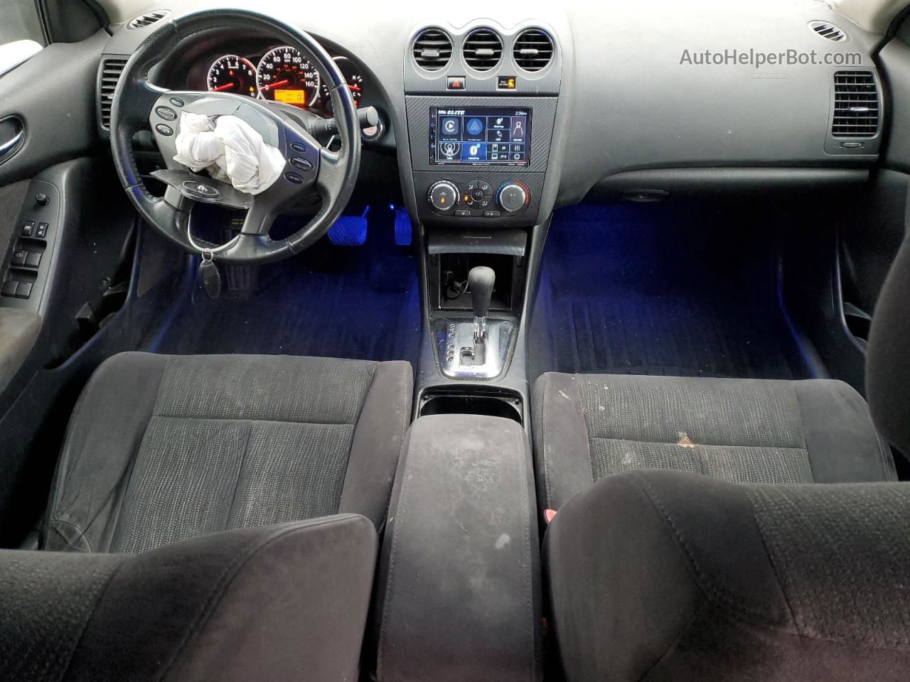 2011 Nissan Altima Base Серебряный vin: 1N4AL2AP0BN498196