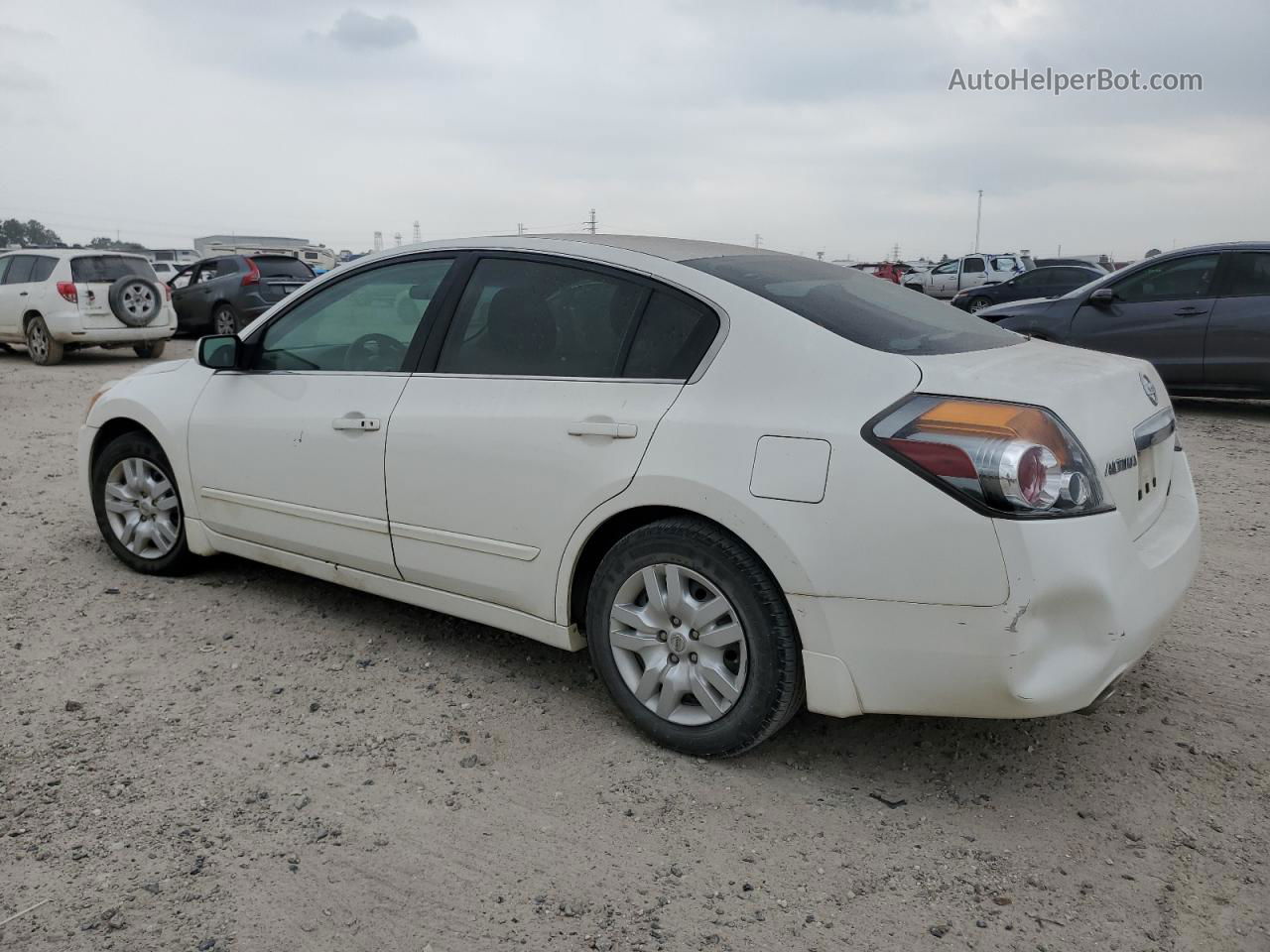 2011 Nissan Altima Base White vin: 1N4AL2AP0BN504272