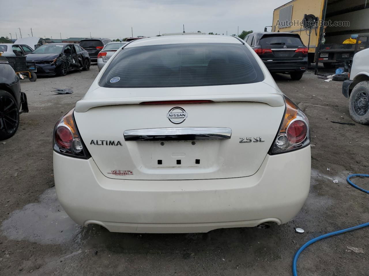 2011 Nissan Altima Base White vin: 1N4AL2AP0BN509228