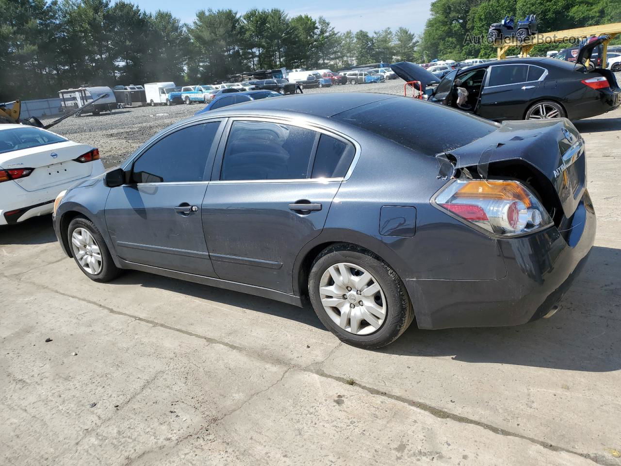 2011 Nissan Altima Base Gray vin: 1N4AL2AP2BC166658